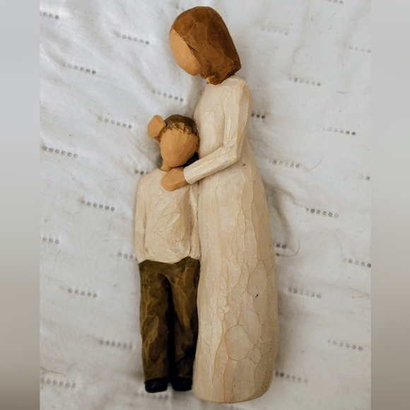 Willow Tree Family Figurine Set - Cream and Brown - Picture 2 of 7